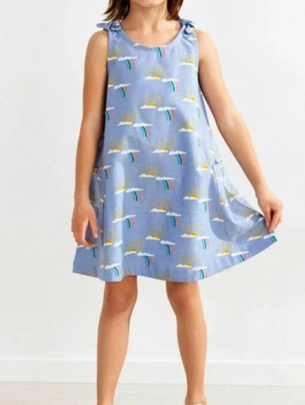 Hanna Andersson Oxford Blue Pillowcase Dress with Sun/Rainbow Print 6-7 A008067